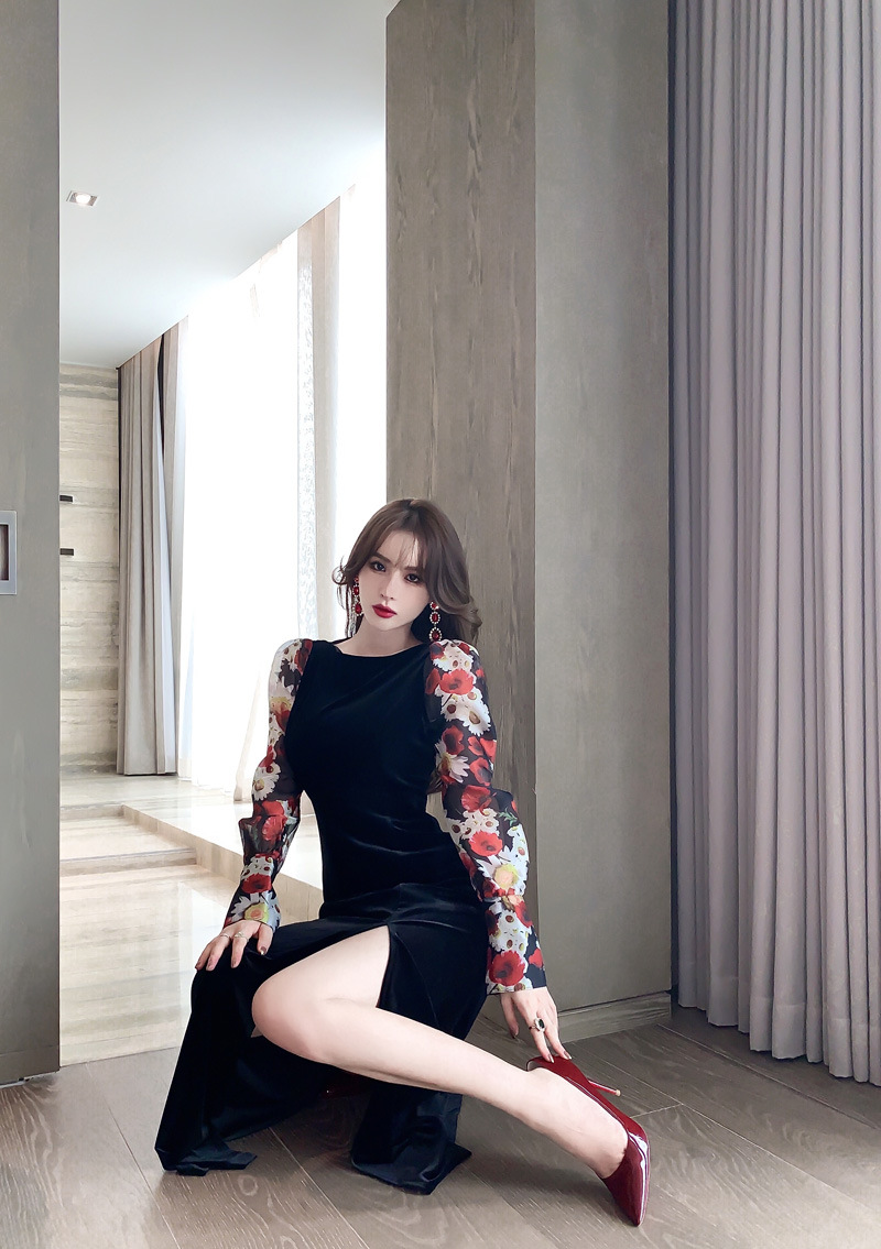 Đầm liền thân nhung đen dài tay in họa tiết retro dáng ôm — Màu đen chi tiết 16