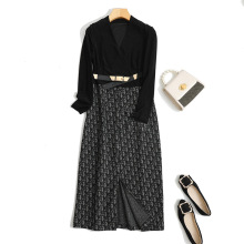 直销秋冬季V领轻奢假两件高腰花纹毛呢长裙开衩大码连衣裙送腰带