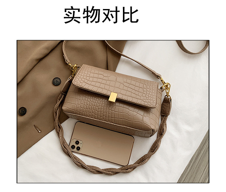 New Trendy Fashion Wild Retro One-shoulder Messenger Korean Small Square Bag For Women display picture 24