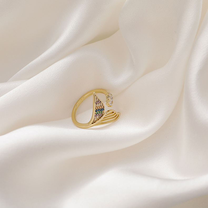 Ring Mode Meerjungfrau Schwanz Ring Mikro-eingelegte Zirkon Mode Ring Großhandel display picture 1