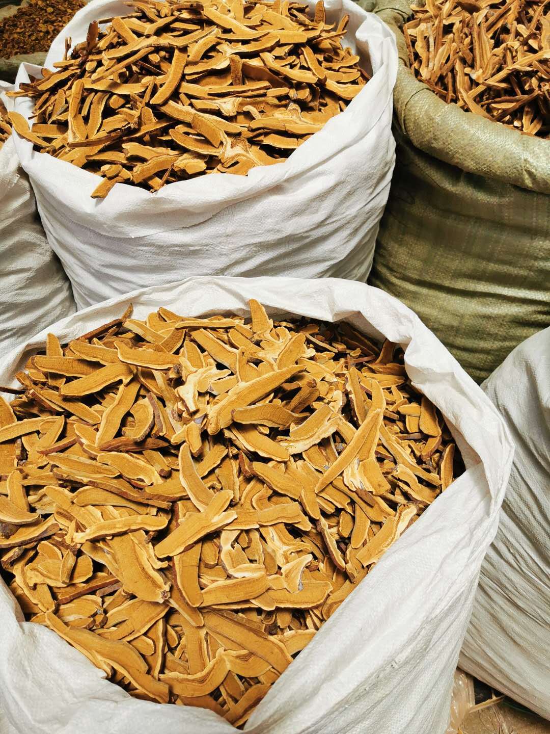 Lingzhi Reishi Mushroom Slices Ganoderma lucidum Dried Herbal Slices for Decoction Tea and Soup 1 Jin Pack specifications