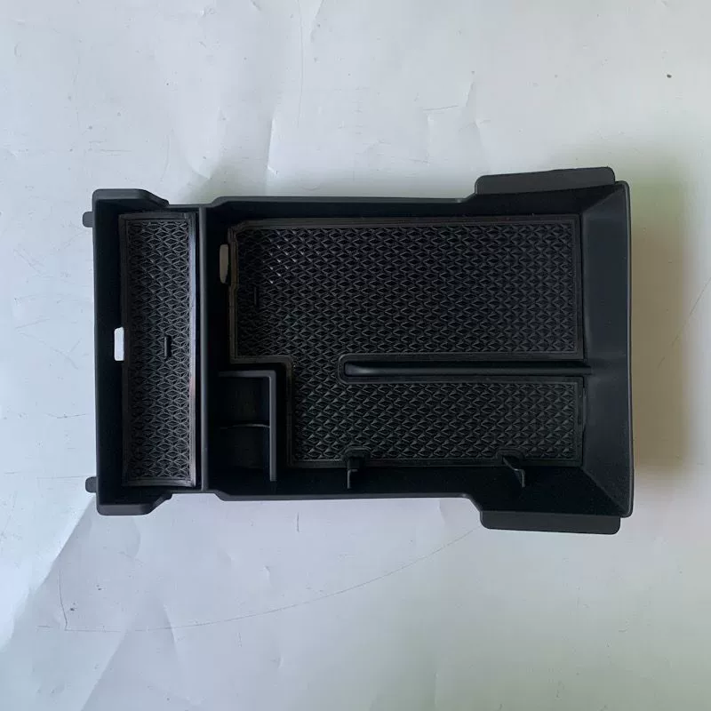 Suitable for 20 Mazda 3 armrest storage box ONECERALALATO central storage box