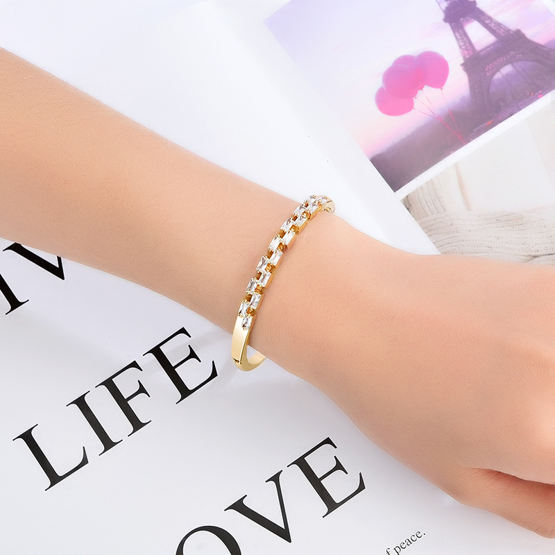 New Simple Fashion Alloy Diamond  Personality Trend Bracelets Wholesale Nihaojewelry display picture 4