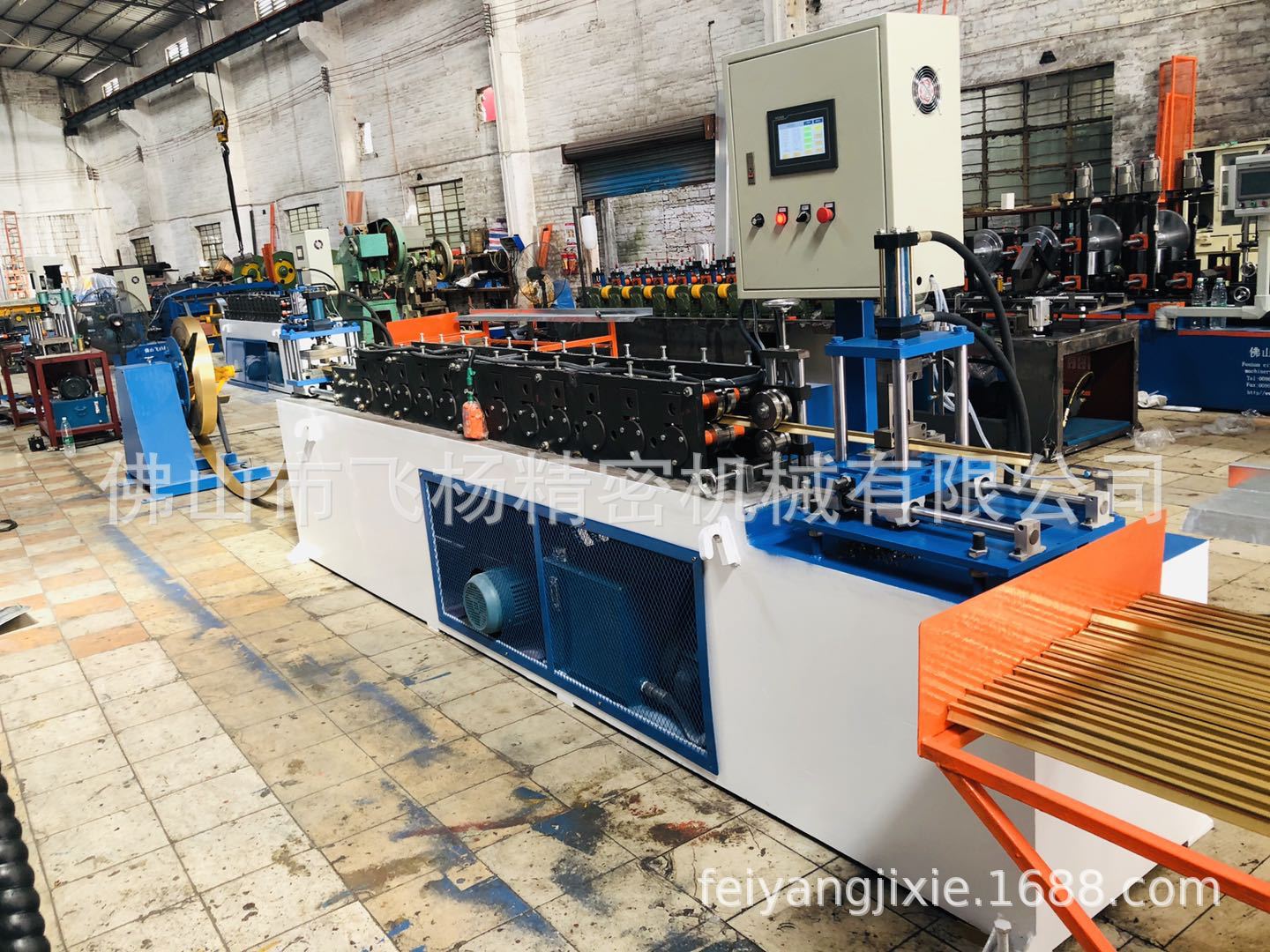 数控轻钢吊顶龙骨机 三角扣板龙骨机 全自动冷弯成型龙骨机械设备