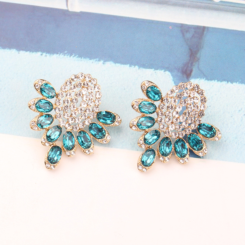 Holiday, Daily Occasion Alloy, Resin Material Retro Lady Ethnic Style Wings Alloy Resin Inlay Artificial Diamond Women's Ear Studs