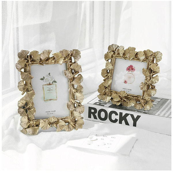 Golden deciduous creative retro photo frame