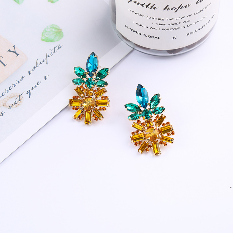 Pineapple  Exaggerated Fruit Earrings display picture 2