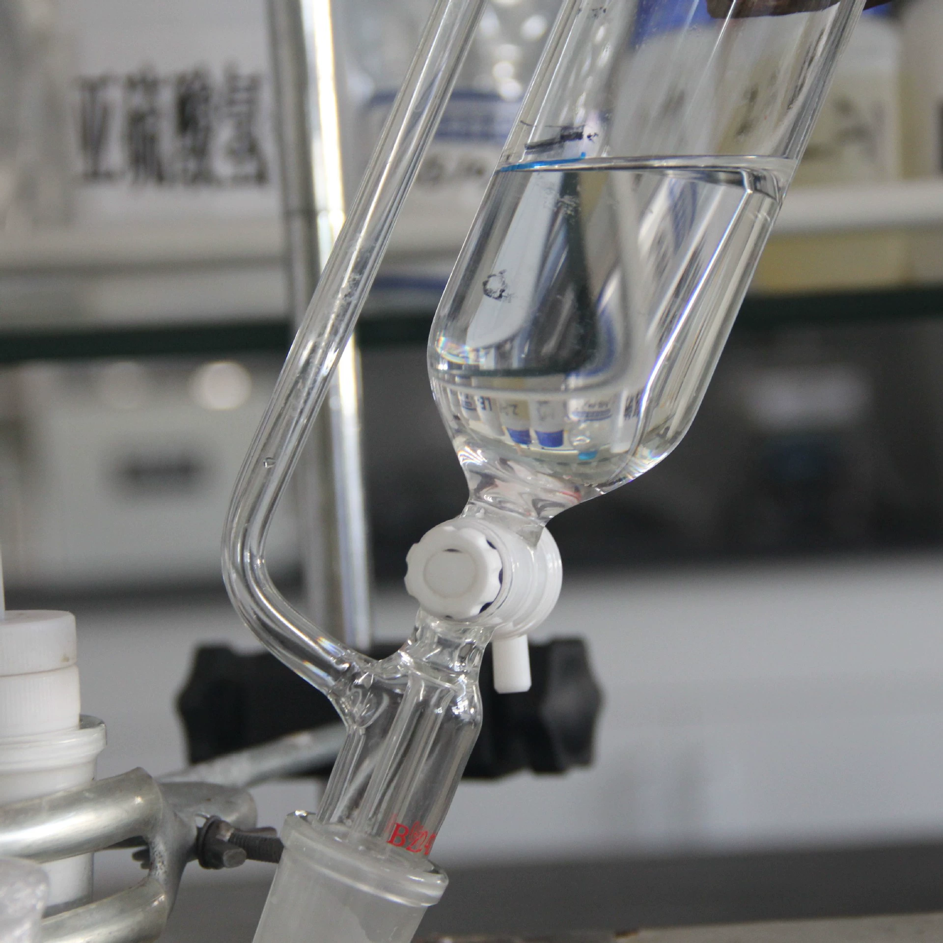 Архитектурные покрытия Внешняя латексная краска сверхнизкая печатная краска VOC лак на водной основе высокая эффективность