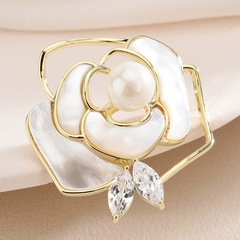 Korean-style premium shell-flower zircon brooch for women – elegant white mother-of-pearl corsage, versatile accessory for suits and clothing, with a chic pin design