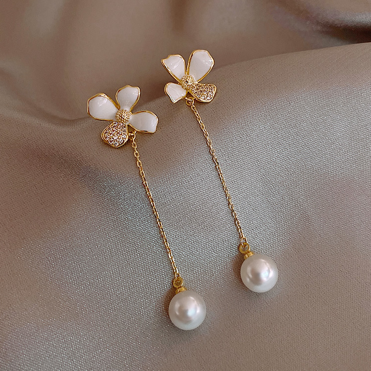 White Flower Drop Oil Diamond Long Pearl 925 Silver Needle Fashion Korean Alloy Earrings display picture 4