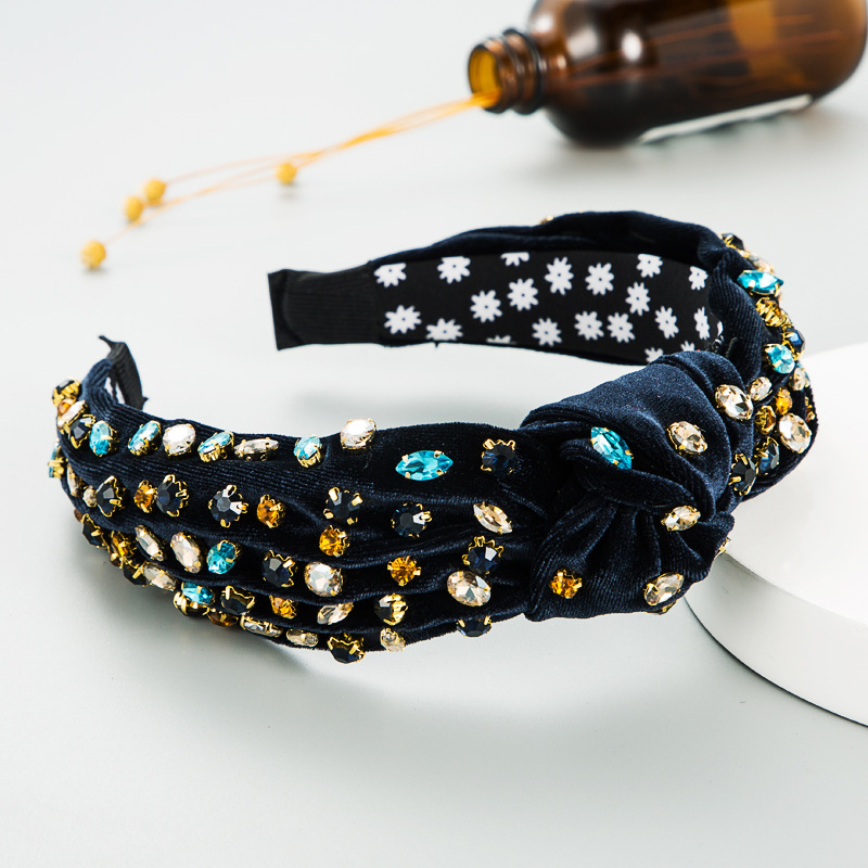 Fashion  Gold Velvet Hand-stitched Full Diamond Headband display picture 4