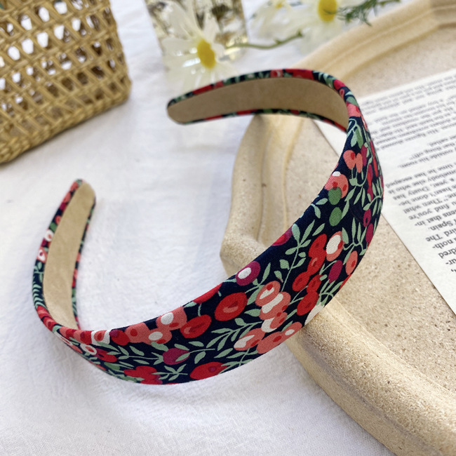 Retro Floral Plaid Hairband  South Korea Wild Fashion Pure Color Wash Face Wide-brimmed Headband Hair Cave Hair Accessories Hair Bundle Wholesale Nihaojewelry display picture 1