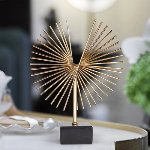 European-style creative home decor, living room metal decorative items, TV stand, fashionable showcase, flying eagle handicraft