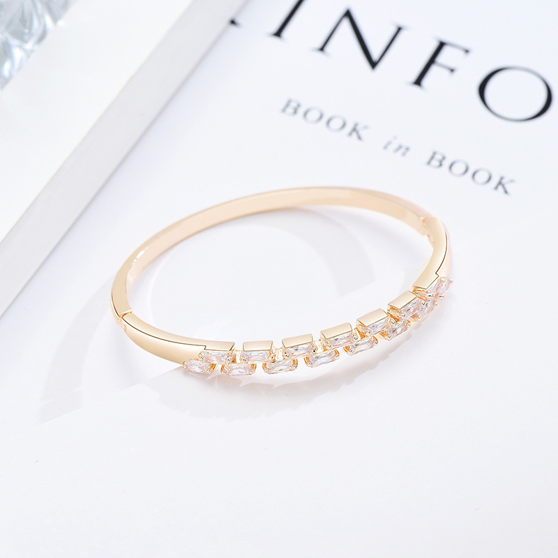 New Simple Fashion Alloy Diamond  Personality Trend Bracelets Wholesale Nihaojewelry display picture 10