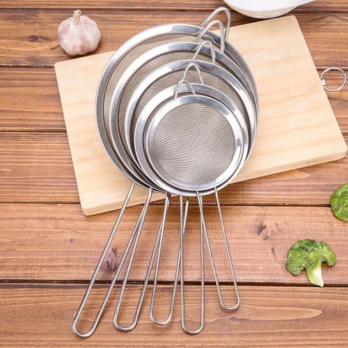 Stainless steel hand-held sieve flour sieve juice soy milk filter sieve colander plug oil fishing household baking tools