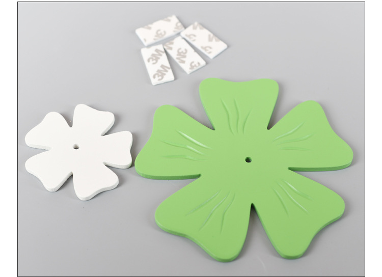The room decoration is simple and three-dimensional, with plum blossom wall stickers, children's clothing store, kindergarten wall color small decorations, and wooden handicrafts detail image 19