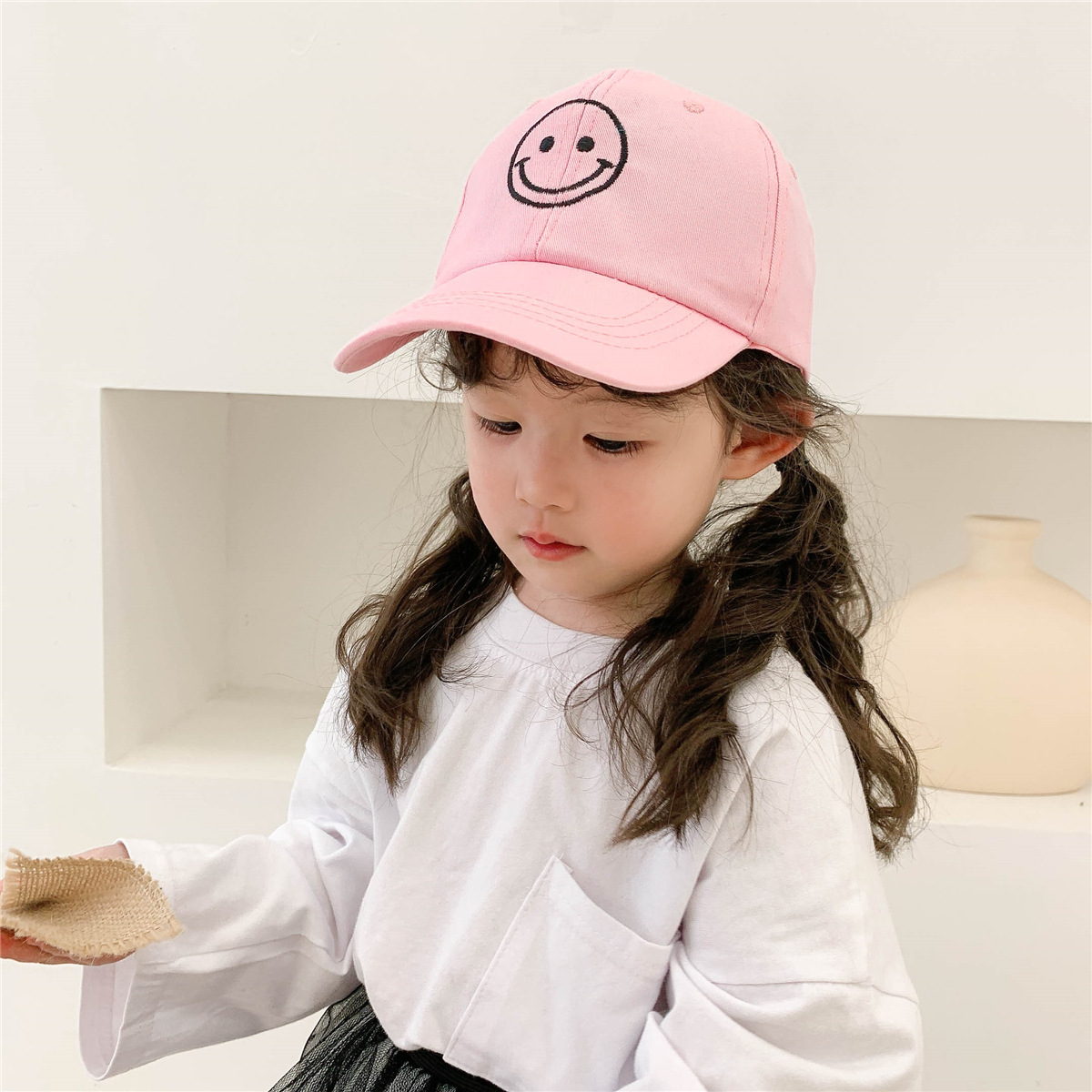 2021 Spring And Summer New Children's Hat Smiley Sun Hat Sun-proof Peaked Cap Girls Cute Cartoon Baseball Cap display picture 3