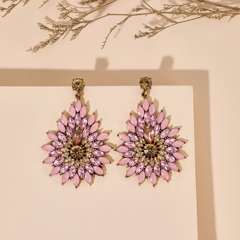 Retro Fashion All-match Diamond Flower Rhinestone Long Drop Shape Earrings Wholesale display picture 4