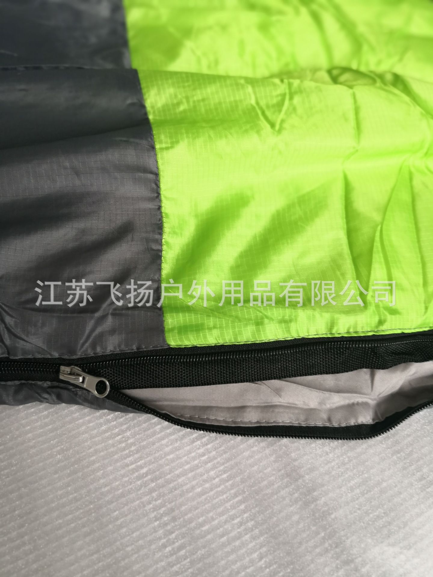 迪威诺灰拼绿防夹带细节.jpg