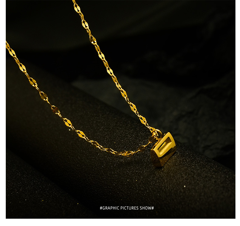 Fashion Gold Lock Pendant Geometric Titanium Steel Necklace For Women Wholesale display picture 1