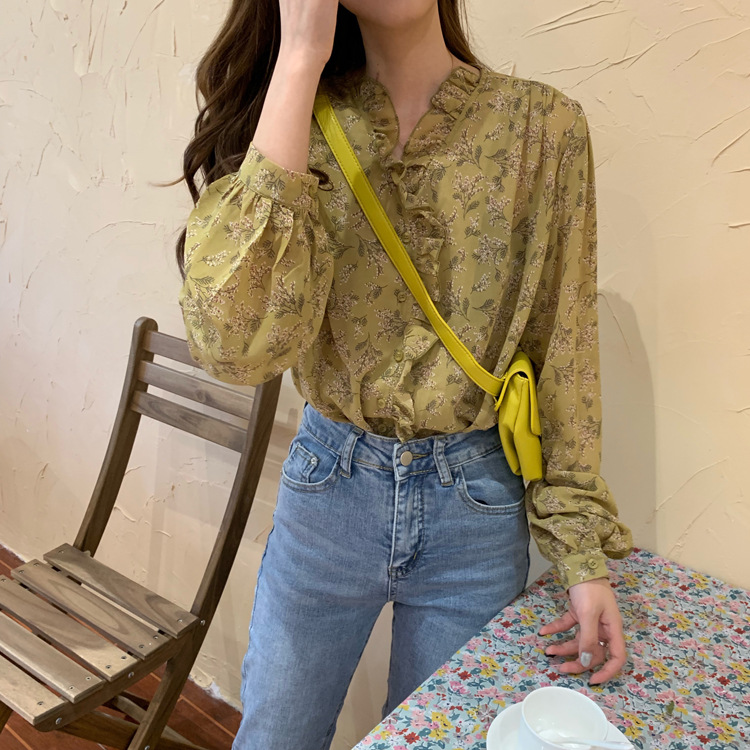 The 2022 new style of Korean-style, gentle and stylish floral chiffon sweater for women, long-sleeved base layer and puffed sleeve top pic 29