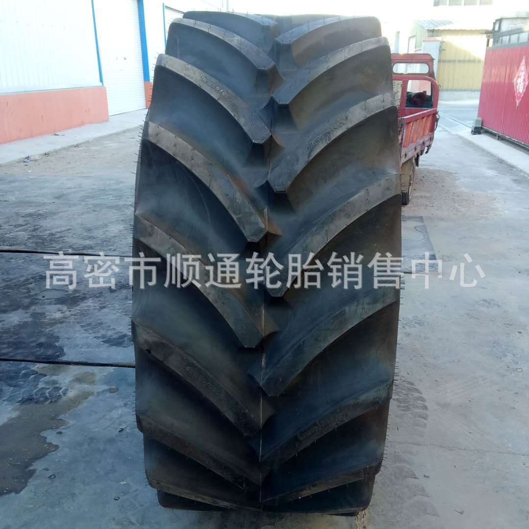 联合收割机宽基轮胎650/65R38子午线人字轮胎520/650/85R38