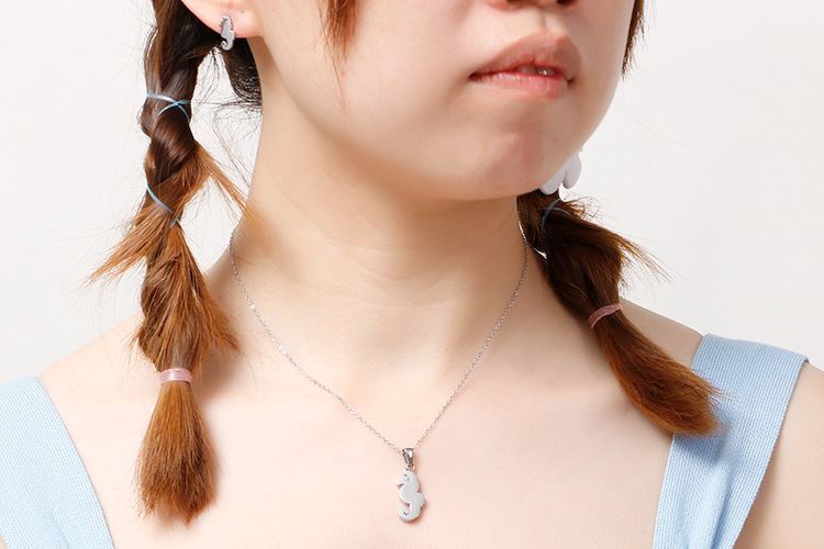 stainless steel necklace and earrings two-piece new creative seahorse animal jewelry