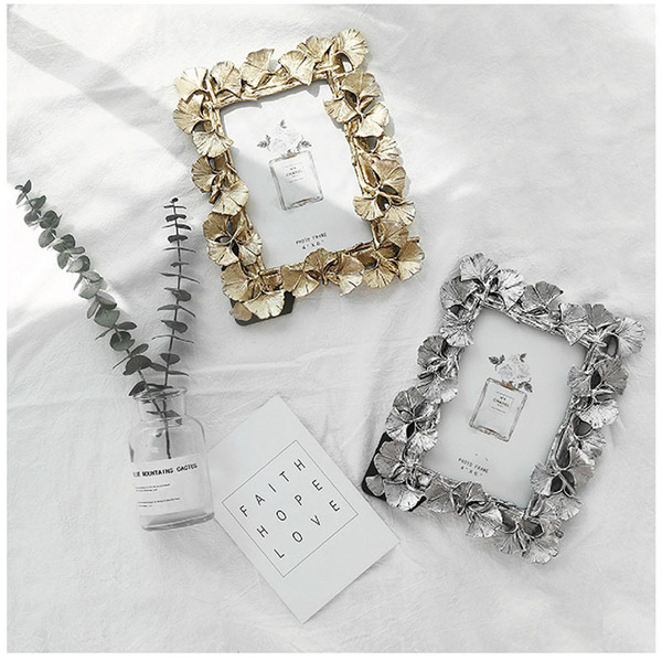 Golden deciduous creative retro photo frame