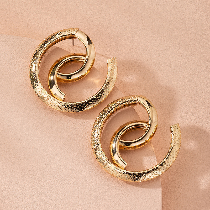 Snake-shaped High-quality Abstract Exaggerated Trend Street Earrings Wholesale Nihaojewelry display picture 4