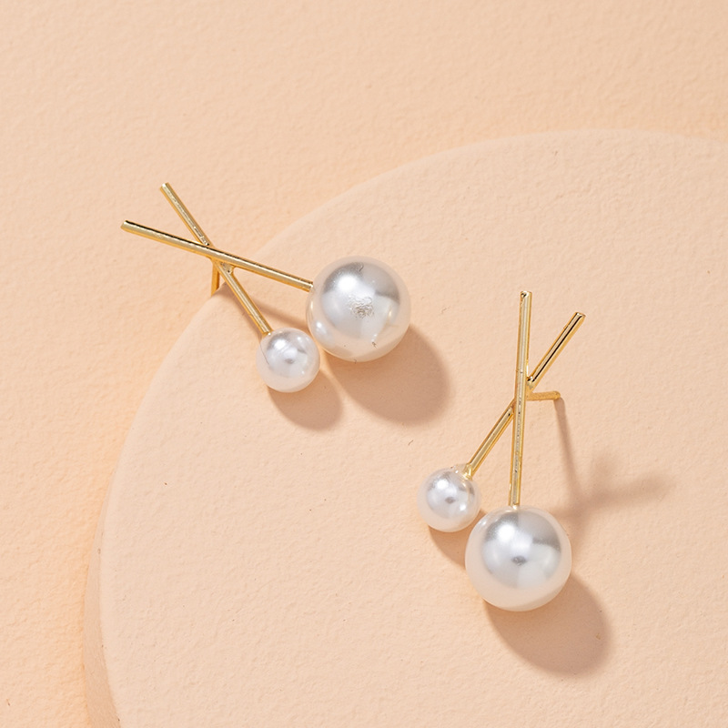 S925 Silver Pearl Earrings display picture 2