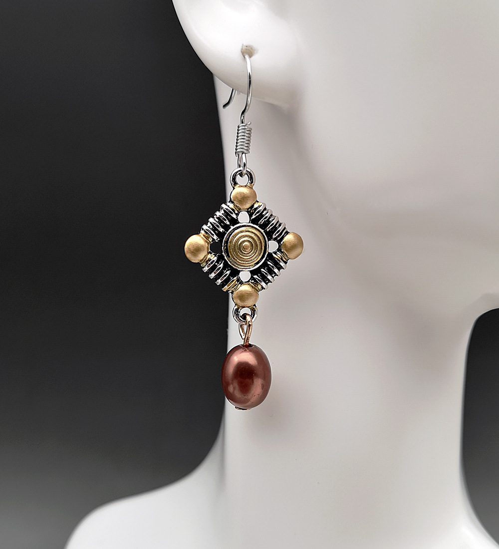 Bohemia new antique pearl earrings European and American fashion gold coffee pearl pendant necklace