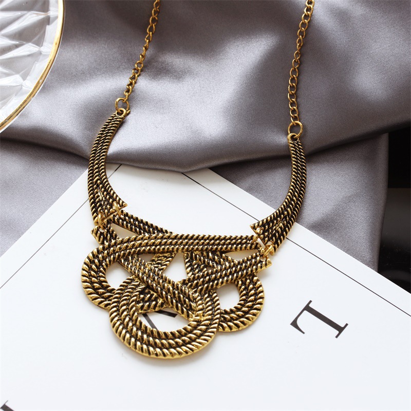 Retro Geometric Hollow U-shaped Necklace Sweater Chain Jewelry Wholesale display picture 3
