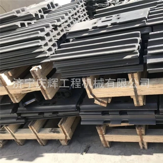 EC460挖掘机履带板总成 链条 拖链轮 支重轮 驱动齿 钩机涨紧弹簧