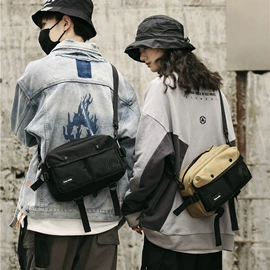 休闲背包;通用双肩背包;中大学生书包