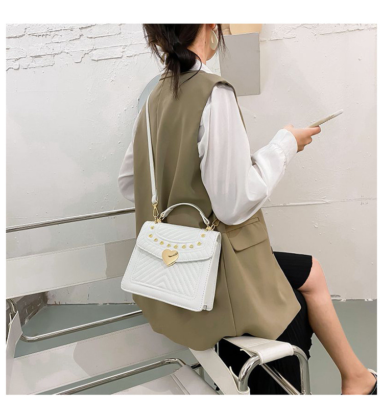 Lingge Embroidery Thread Fashion Messenger Bag display picture 13