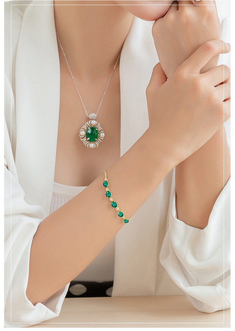 Fashion Bracelet Emerald Ring Snowflake Green Tourmaline Earrings Plated 18k Gold Necklace Set display picture 1