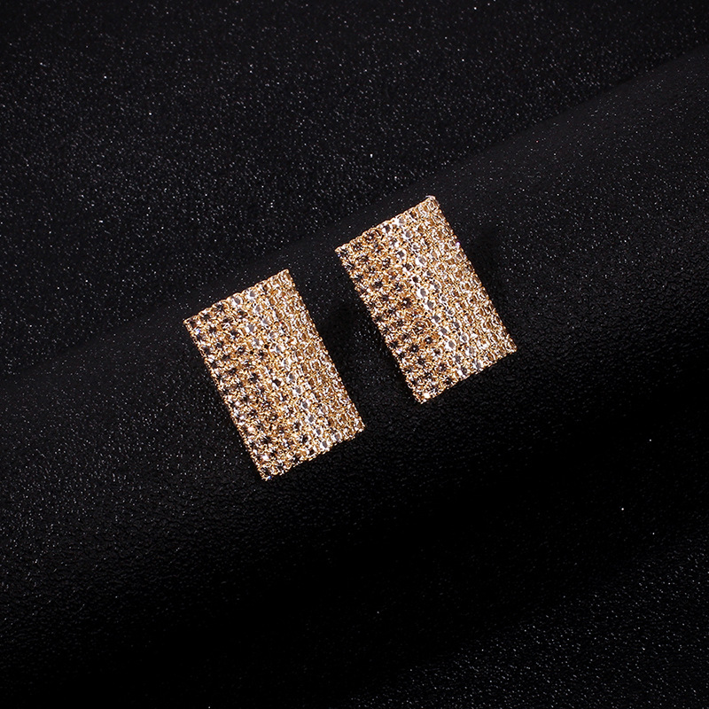 Hot-selling Love-shaped Rhinestone Fashion Simple Geometric Earrings For Women Wholesale Nihaojewelry display picture 8