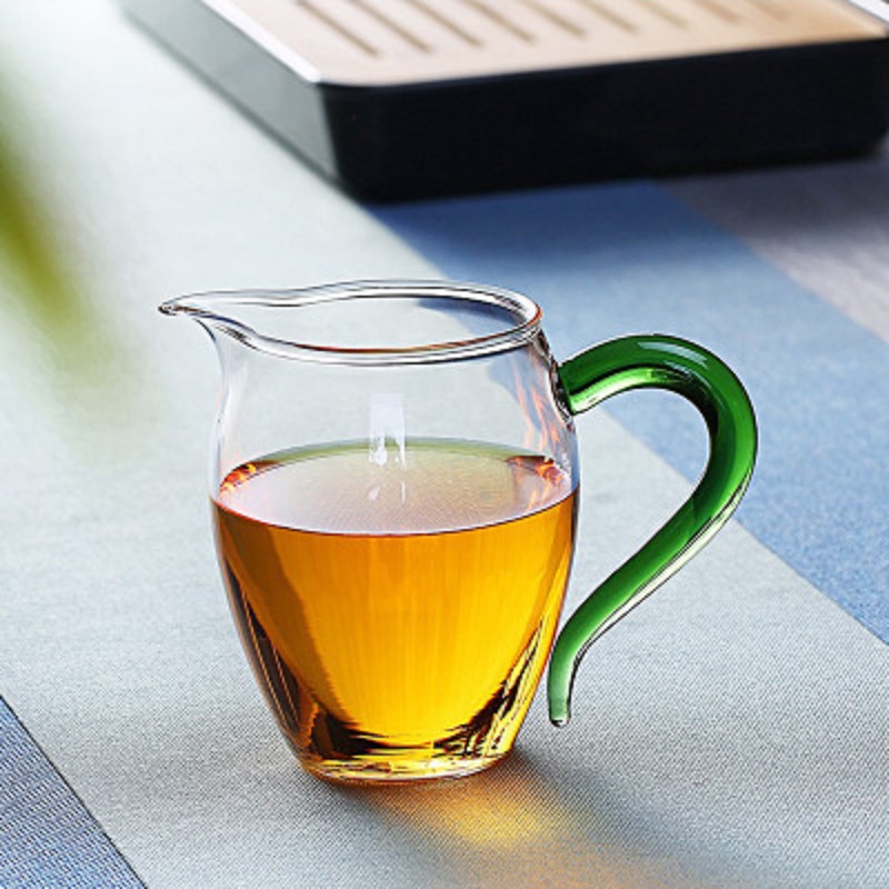 Fábrica al por mayor de vidrio borosilicato taza justa engrosada transparente té mar grande dispensador de té taza justa Kung Fu juego de té