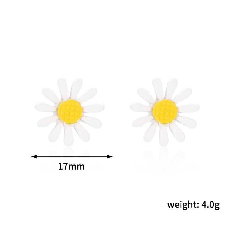 Personality Mori Sunflower Daisy Earrings Small Flower Petals Sweet Temperament Korean Wild Earrings Wholesale Nihaojewelry display picture 2