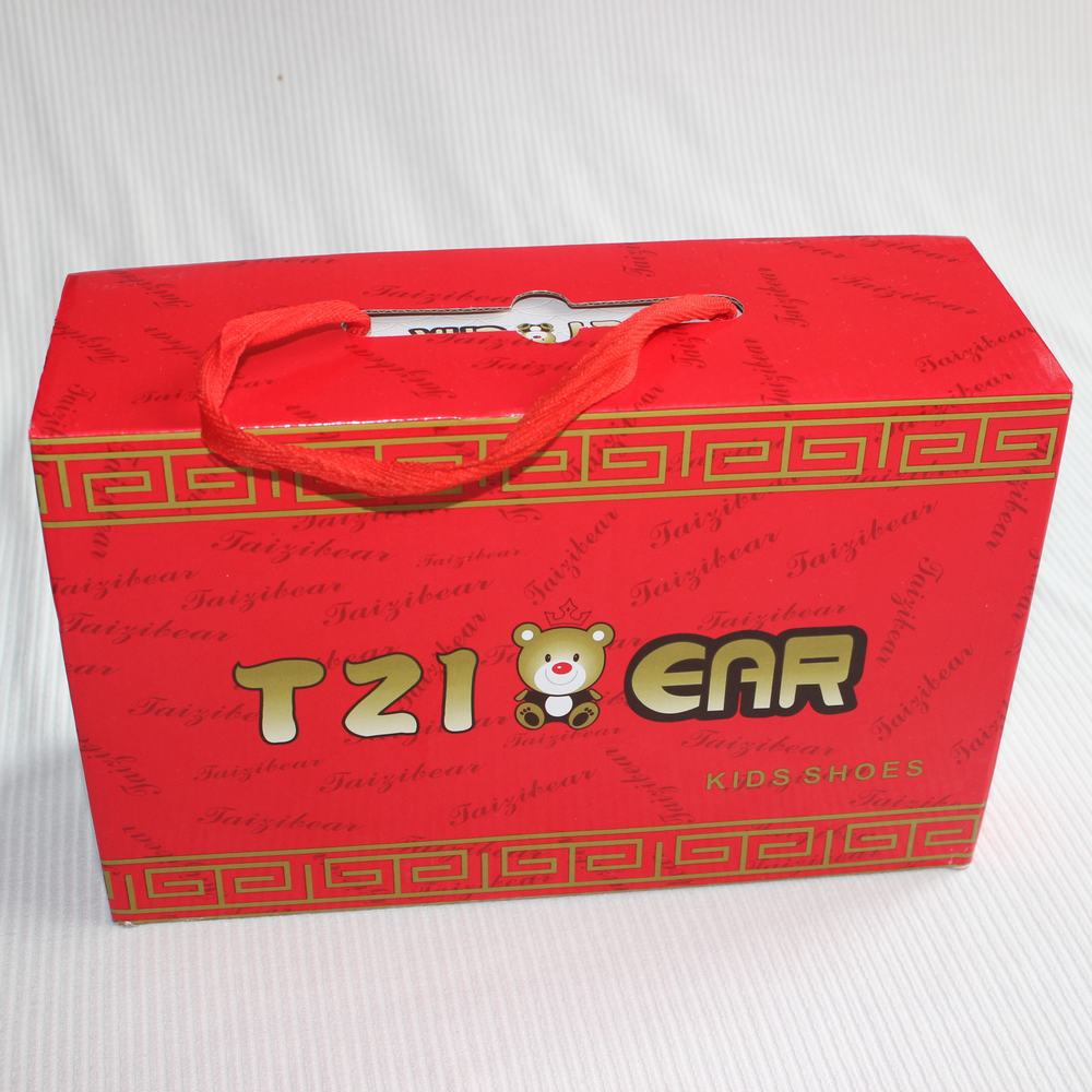 纸质包装手提袋适用服装类，日常用品等，颜色尺寸款式可定制