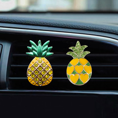 Creative Diamond Pineapple Car Air Freshener Clip Car Air Vent Scent Holder Decor Cartoon Light Scent Ornament Accessory