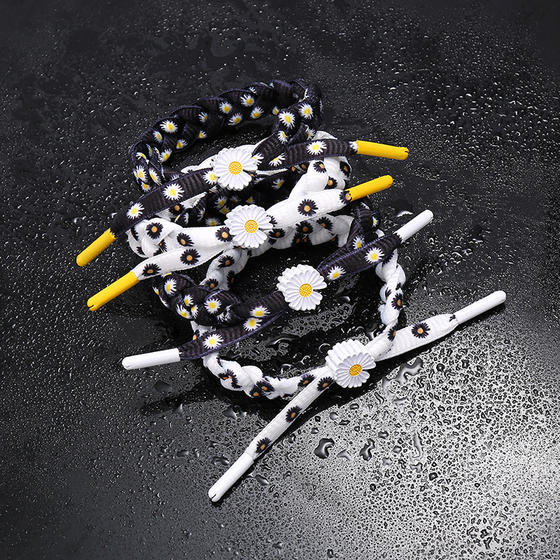 Korean woven small daisy bracelet