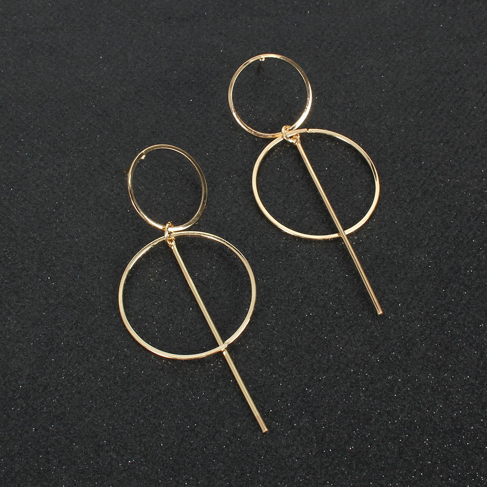 Alloy Geometric Circle Long Gold Creative All-match Earrings display picture 4