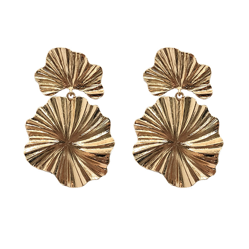 Fashion Exaggerated Hollow Leaves Long Earrings Simple Earrings Wholesale Nihaojewelry display picture 10