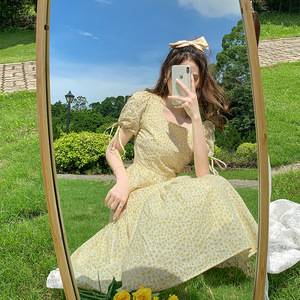 连衣裙夏天2020新款女小清新方领仙女高腰线碎花显瘦淡黄色长裙子