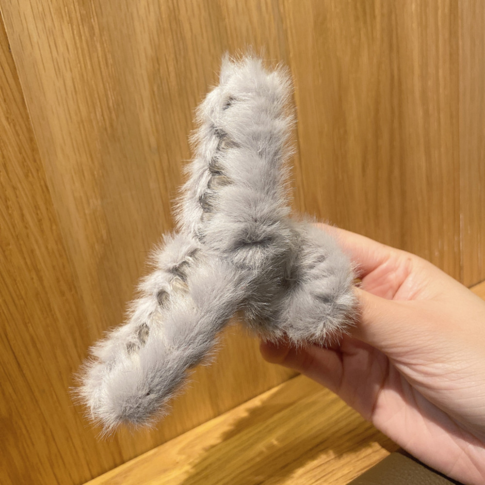 New Autumn And Winter Fur Hair Clip Korean Plush Catching Clip Shark Clip display picture 8