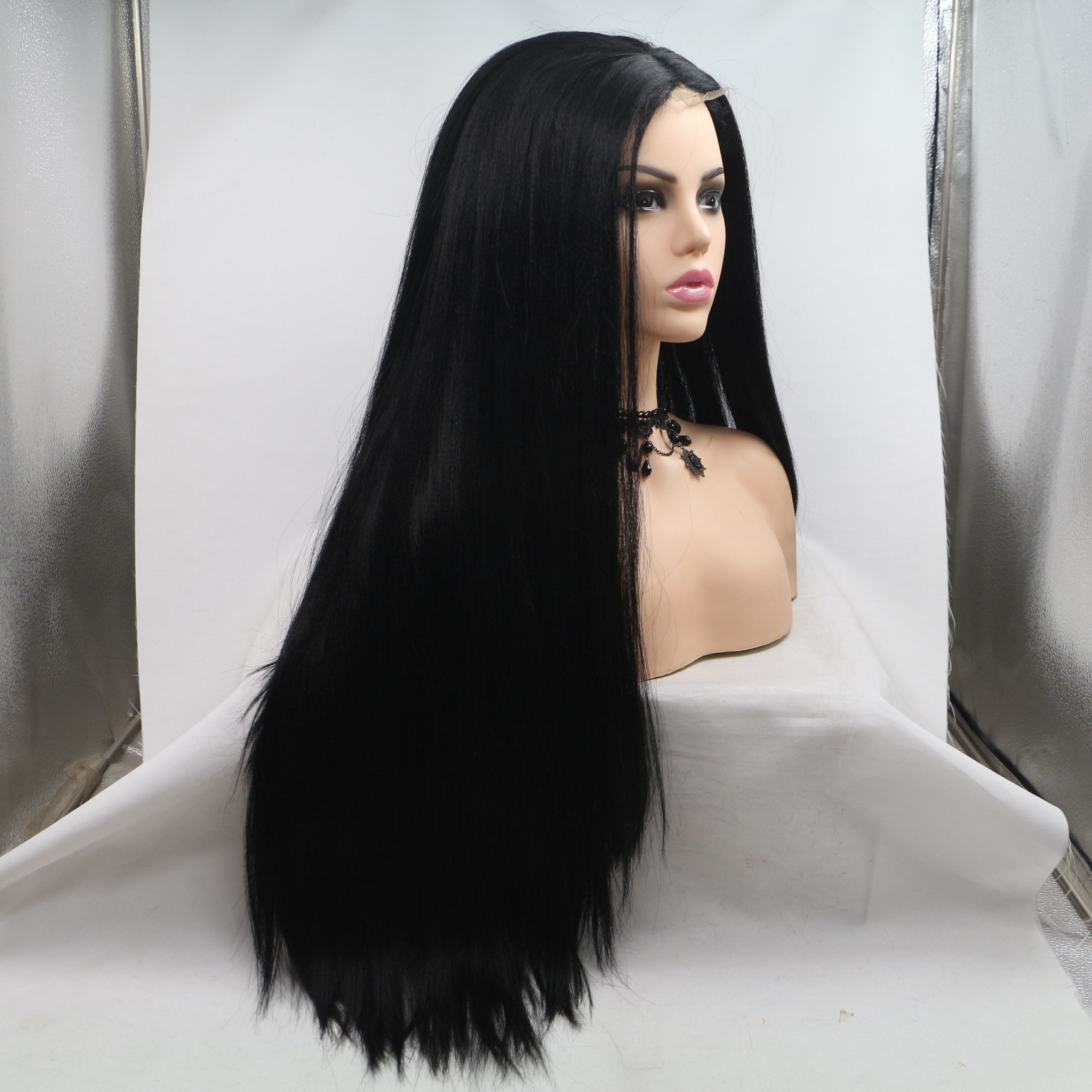 Comercio exterior moda europea y americana peluca de fibra química mujer pelo largo negro pelo liso casco de seda de alta temperatura al por mayor