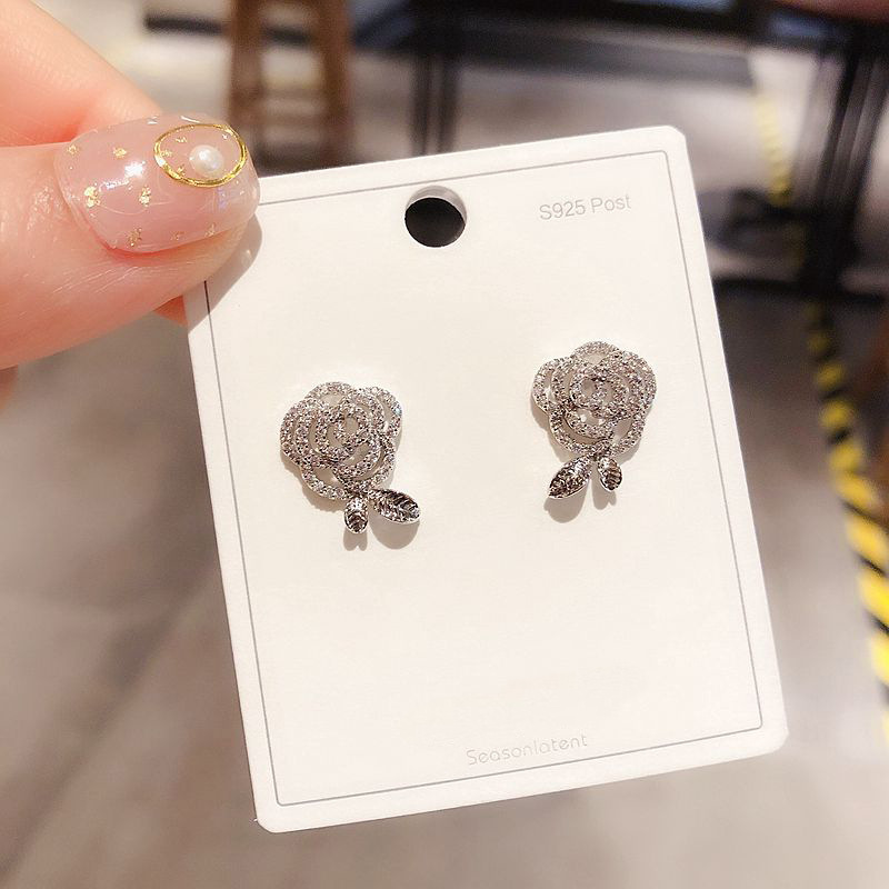 Korean Zircon Micro-inlaid Rose Flower Earrings Wholesale Nihaojewelry display picture 6