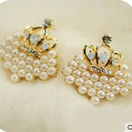 0555韩国饰品 珍珠爱心镶钻耳钉 精致米珠皇冠爱心耳钉 耳饰