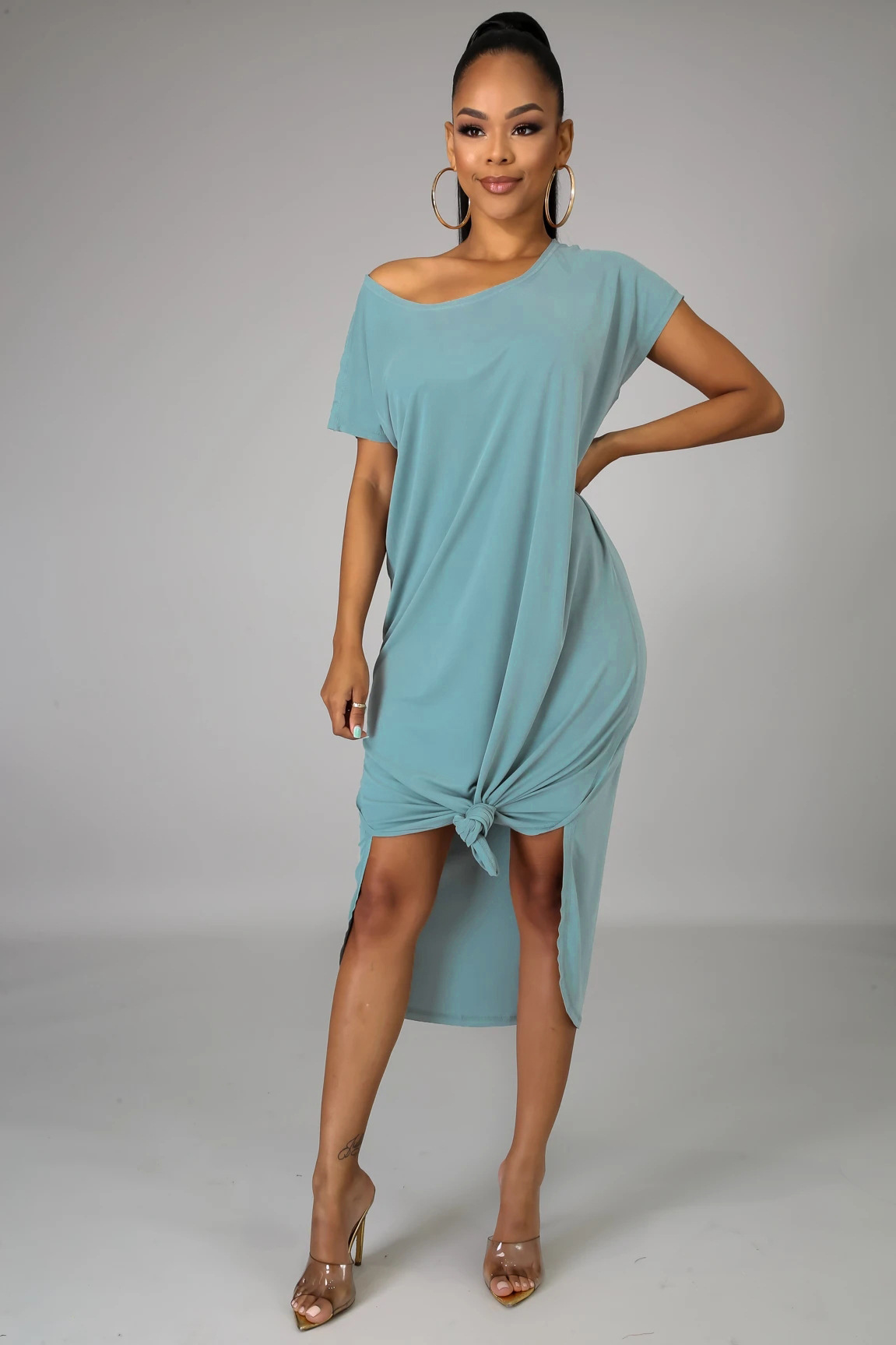 Solid Color Short Sleeve Oblique Shoulder Dress NSXHX99240